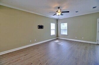 587 Fairview Cir in Hinesville, GA - Building Photo - Building Photo
