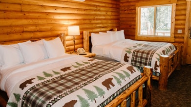 3765 MT Highway 40 W in Columbia Falls, MT - Foto de edificio - Building Photo