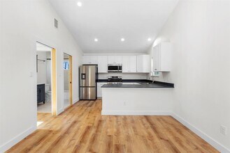 807 Keasbey St in Austin, TX - Building Photo - Building Photo