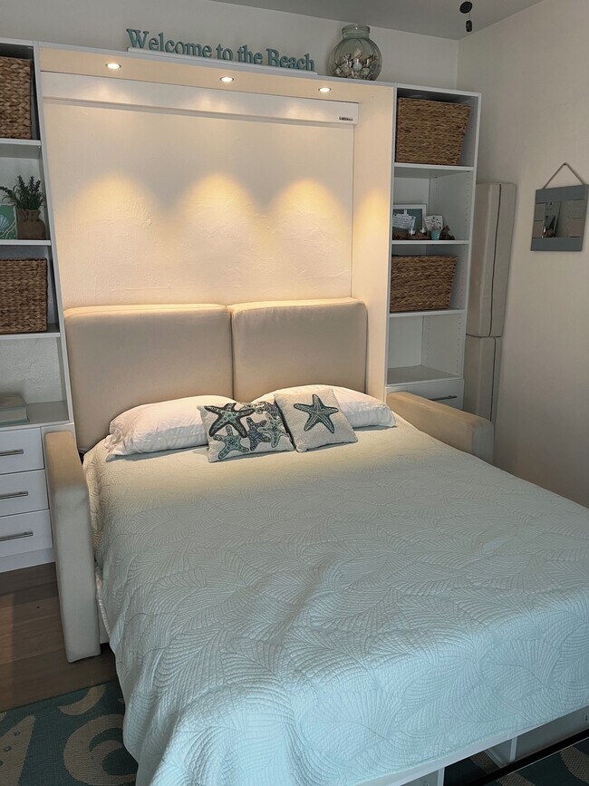 3203 NE 5th St, Unit Sudo's Beach Apt in Pompano Beach, FL - Building Photo - Building Photo