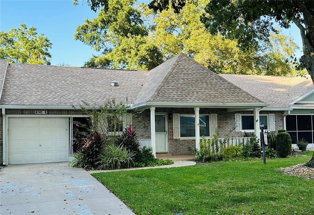 8745 SW 92nd Pl in Ocala, FL - Foto de edificio