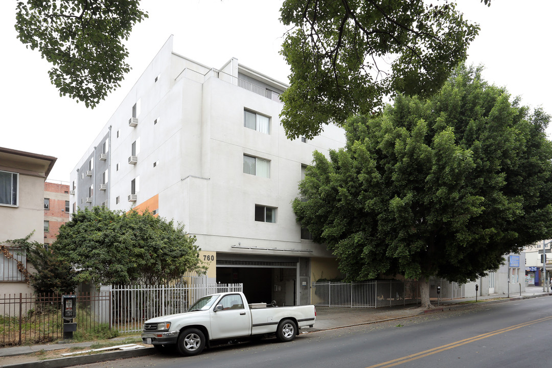 Irolo Senior Apartment in Los Angeles, CA - Building Photo