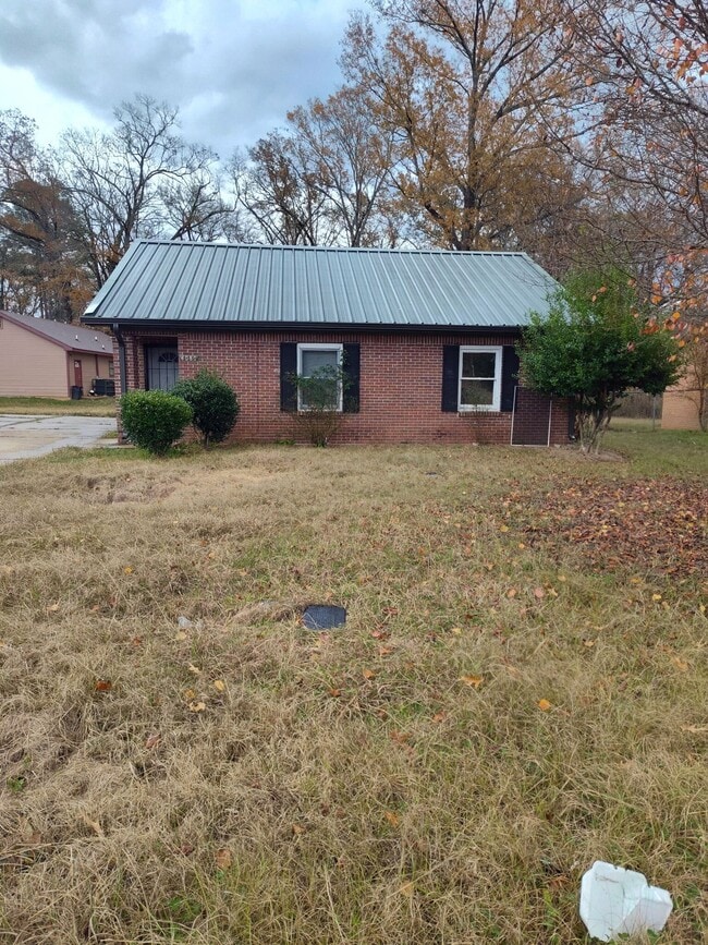 property at 4080 Puckett Rd