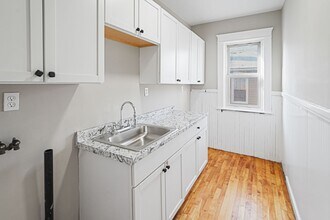 131 Providence St in Worcester, MA - Foto de edificio - Building Photo