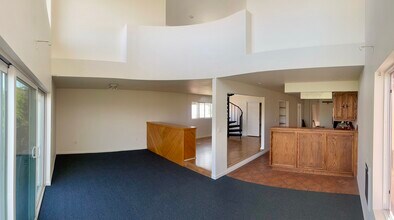 6657 Vista Del Mar, Unit B in Playa Del Rey, CA - Building Photo - Building Photo