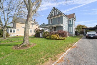 314 Ocean Ave in Amityville, NY - Building Photo - Building Photo