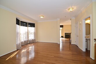 11401 Abner Ave in Fairfax, VA - Building Photo - Building Photo