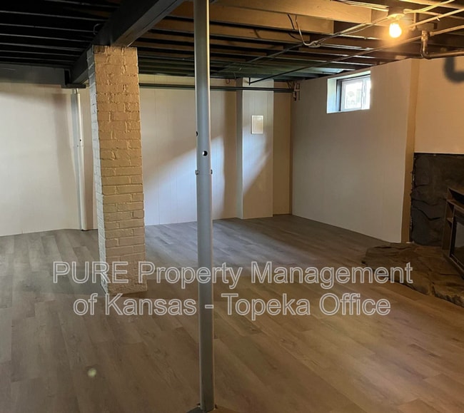 202 NW Story St in Topeka, KS - Building Photo - Building Photo