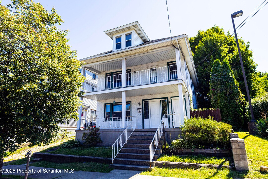 1314 Wyoming Ave in Scranton, PA - Building Photo