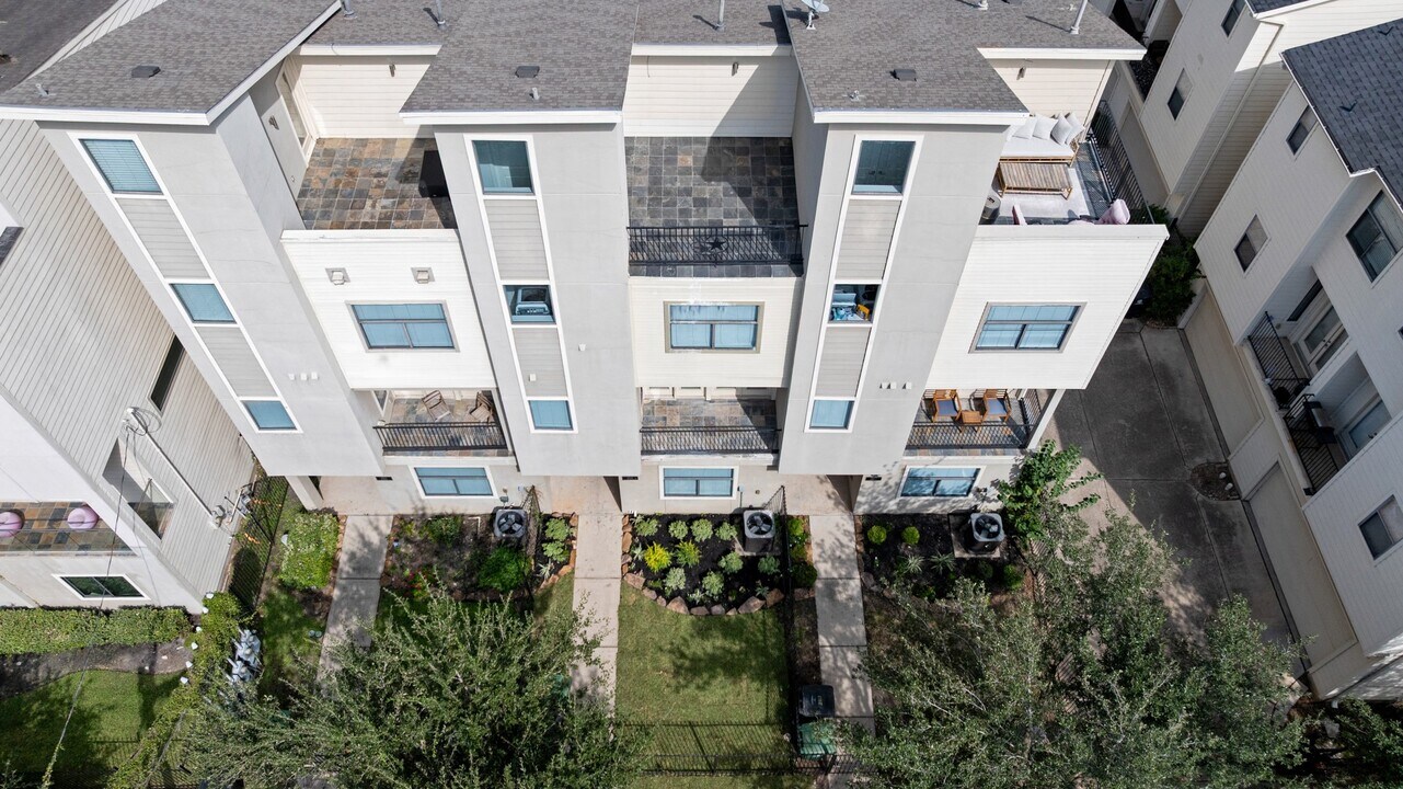 2315 McIlhenny St in Houston, TX - Foto de edificio