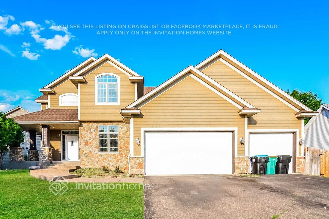 3639 103rd Tr N in Minneapolis, MN - Building Photo