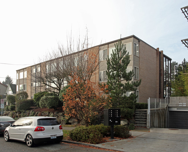 Bridge Vista Apartments in Seattle, WA - Building Photo - Building Photo