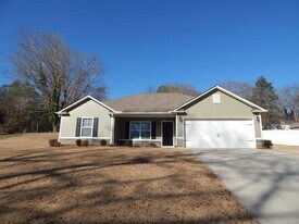 101 Eaton St in Central, SC - Building Photo