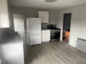 328 Main St in Cromwell, CT - Building Photo