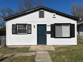 1422 W 35th St in Indianapolis, IN - Building Photo