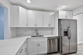 5985 Forest Hill Blvd in West Palm Beach, FL - Building Photo - Building Photo