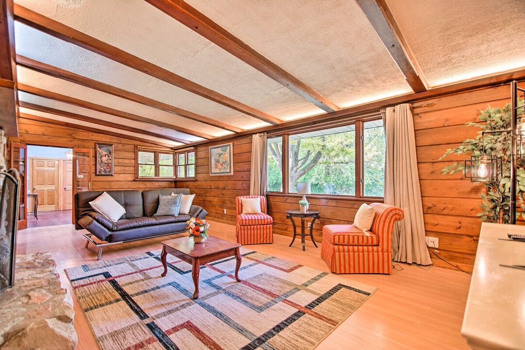 1003 N Rd in Fox River Grove, IL - Foto de edificio