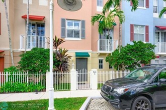 542 NE 7th Ave in Fort Lauderdale, FL - Building Photo - Building Photo