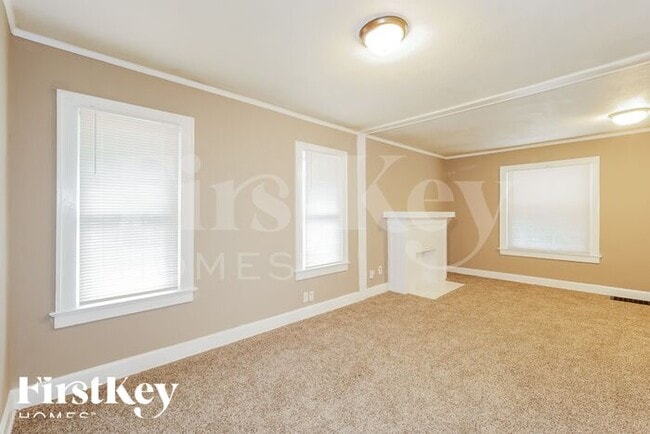 6220 Tracy Ave in Kansas City, MO - Building Photo - Building Photo