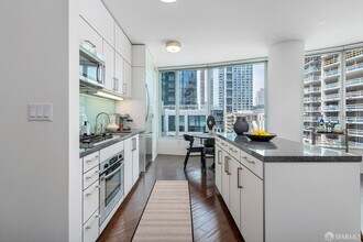 301 Main St in San Francisco, CA - Building Photo - Building Photo