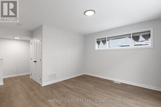 301 Glenroy Gilbert Dr in Ottawa, ON - Building Photo - Building Photo