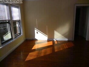 6948 N Ashland Blvd in Chicago, IL - Building Photo - Building Photo