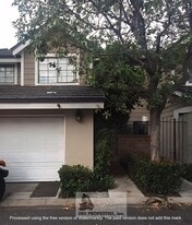 6 Marigold in Irvine, CA - Building Photo