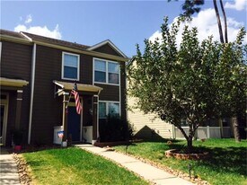 2107 Rustling Trees Way in Spring, TX - Building Photo