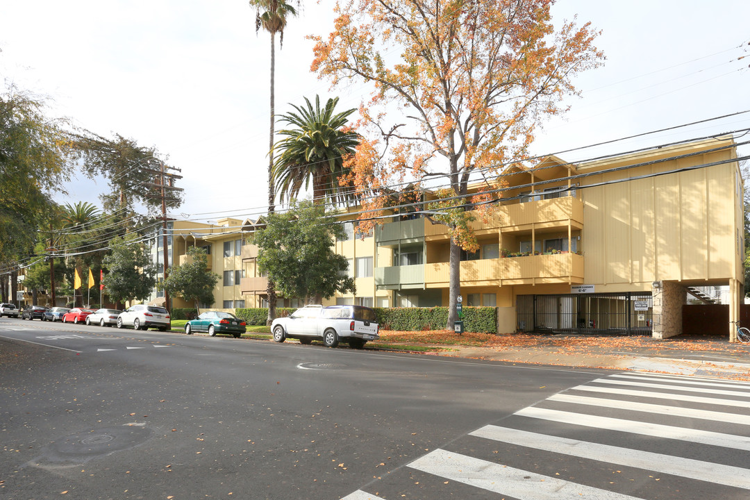 Sofi Redwood Park in Redwood City, CA - Building Photo