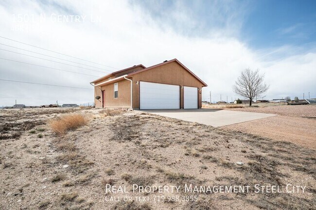 1501 Gentry Ln in Pueblo West, CO - Building Photo - Building Photo