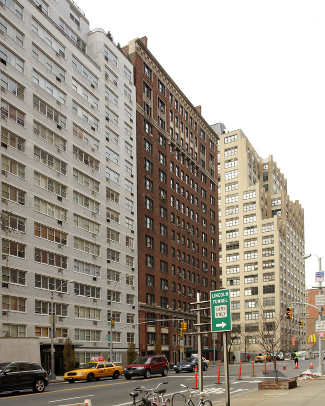 436-444 W 34th St in New York, NY - Building Photo - Building Photo