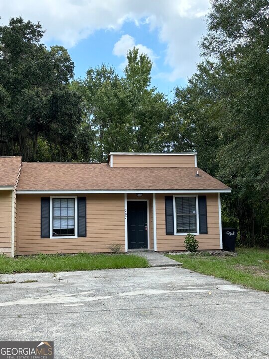 207 Admiral's Walk Dr in St. Marys, GA - Building Photo