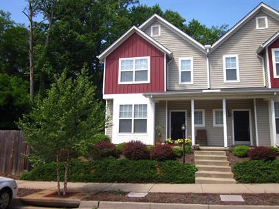 2435 N Berkshire Rd in Charlottesville, VA - Building Photo