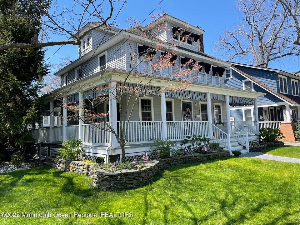 417 Monmouth Ave in Bradley Beach, NJ - Building Photo