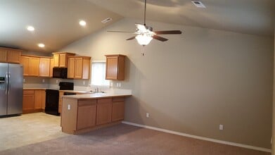751 N Williams St in Kennewick, WA - Building Photo - Building Photo