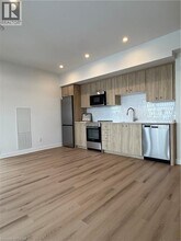 25 Wellington St S in Kitchener, ON - Building Photo - Building Photo