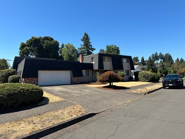 property at 1380 Flintridge Ave