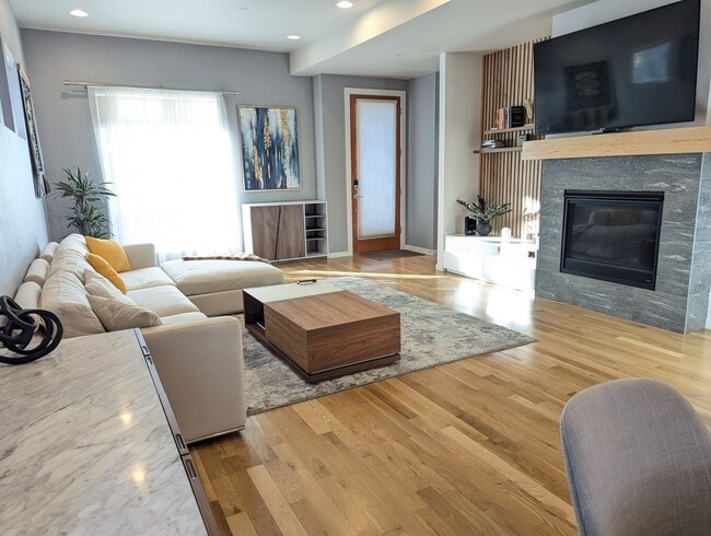 1388 Snowberry Ln in Louisville, CO - Building Photo - Building Photo