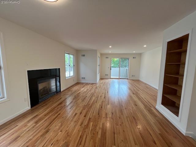 42 Dunwood Rd in Port Washington, NY - Building Photo - Building Photo