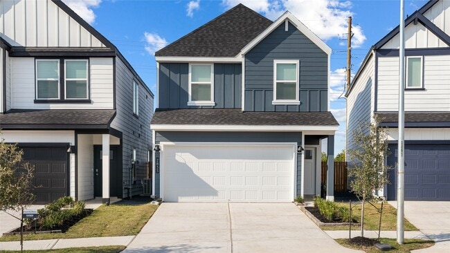 property at 2833 Lisburn Ter Ln