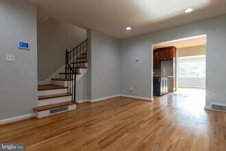 306 35th St NE in Washington, DC - Building Photo - Building Photo