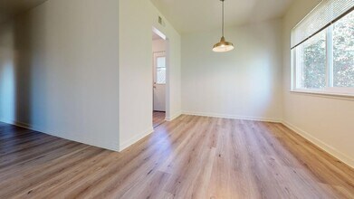 950 Lighthouse Ave-Unit -D in Pacific Grove, CA - Building Photo - Building Photo