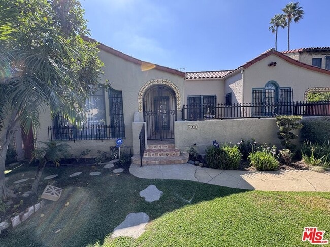 property at 621 S Highland Ave