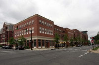 The Henry in Alexandria, VA - Foto de edificio - Building Photo