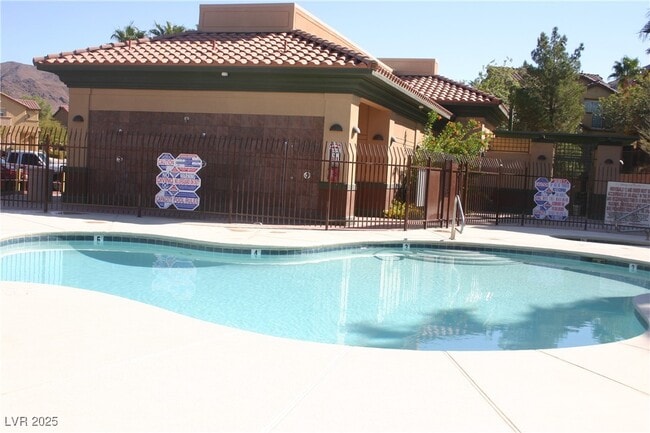 1158 Gecko Rd in Henderson, NV - Building Photo - Building Photo