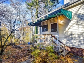 42 Central Ave in Sea Cliff, NY - Building Photo - Building Photo