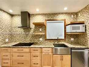 2401 W 70th St in Hialeah, FL - Building Photo - Building Photo