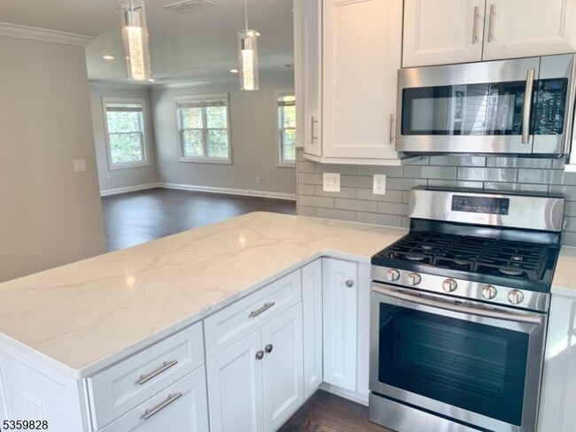46 Elm Rd in Caldwell, NJ - Building Photo - Building Photo