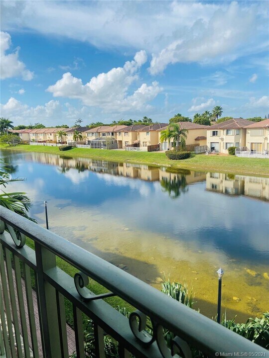 6700 NW 114th Ave-Unit -935 in Doral, FL - Building Photo