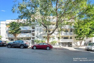 960 Larrabee St in West Hollywood, CA - Building Photo